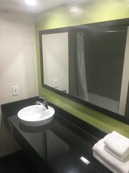 Vagabond Inn Executive - Bakersfield Downtowner Екстер'єр фото